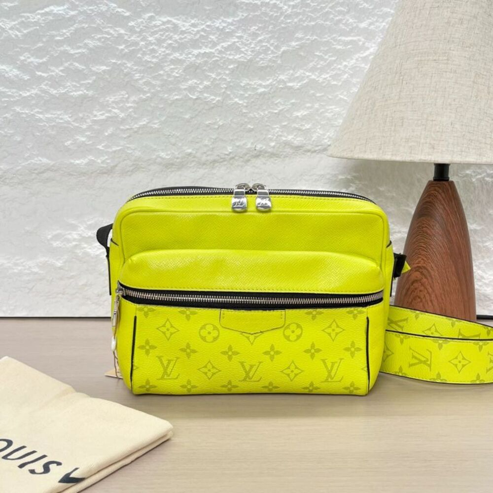 Louis Vuitton Women Pre-Loved Bag Very Good Condition